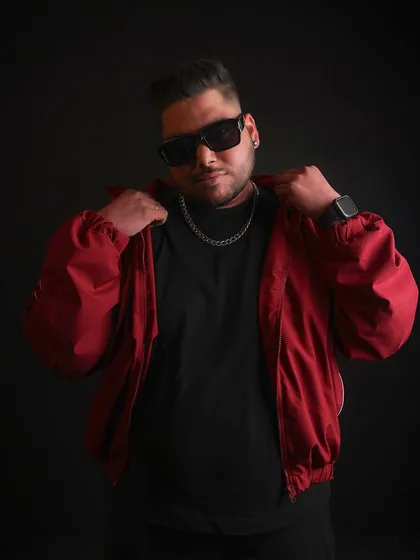 A cool, relaxed pose. I'm comfortable and confident in my brand and my abilities.