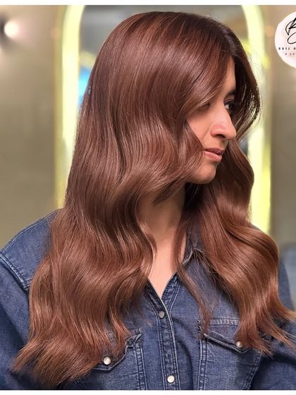 This rich brown color is more than a trend, it's a vibe. The deep, dimensional tones and glossy finish create a look of earthy elegance.