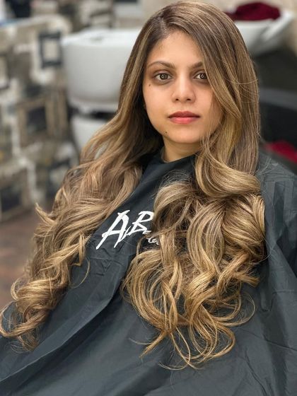 Ali Barbiere - Dimensional Color & Blonding Bold Blonde Transformations photo 16