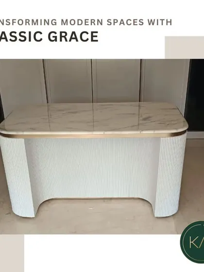 We designed this striking marble-topped desk with a fluted, curved base to transform a modern workspace. The combination of classic marble and contemporary form provides a workspace that is both inspiring and grounded in classic grace.
