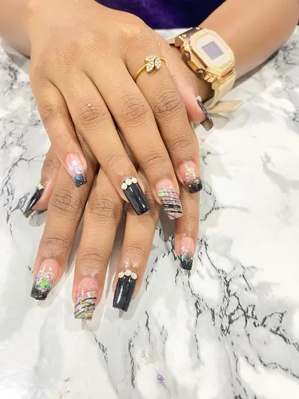 Another incredible piece of student work, showing great skill in combining different patterns and techniques.