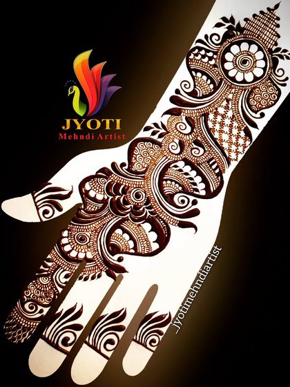 A practice sketch of a full-hand Arabic design. This shows the flowing patterns and intricate details that I can create for you.