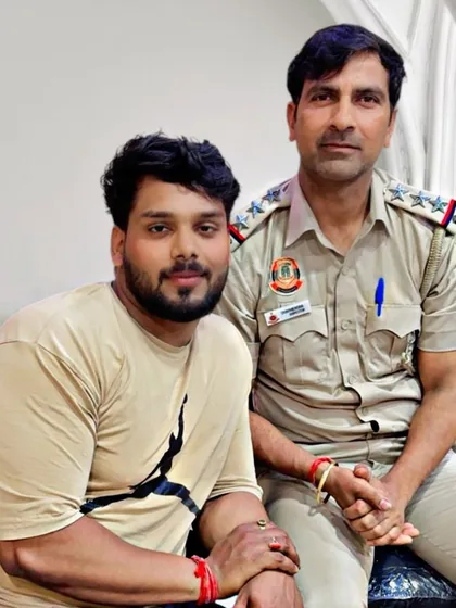 A moment with a senior police officer. My ability to communicate effectively with law enforcement is a critical skill I use to protect my clients' interests.