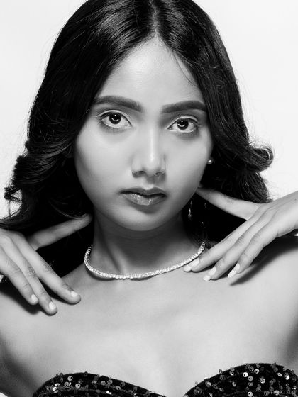 A black and white close-up, for a classic and powerful beauty shot.