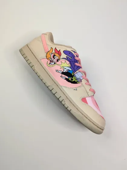 The other shoe, with Buttercup and Blossom battling Mojo Jojo. The action flows across the entire sneaker.