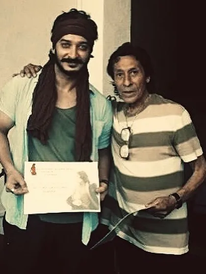 A tribute to my late guru, Maestro Manolete (Manuel Santiago Maya). He was a rockstar, a legend, and the purest of the pure. The heavens now have Flamenco. May his soul rest in peace.
