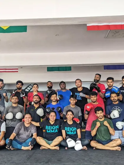 A great start to a new week. The team is energized and ready to train after a Monday kickboxing session.