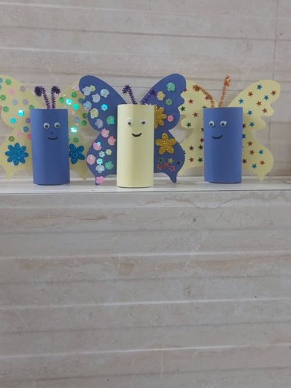 These adorable butterflies are made from toilet paper rolls and decorated with sequins. It's a perfect example of how we can turn simple household waste into cute crafts.