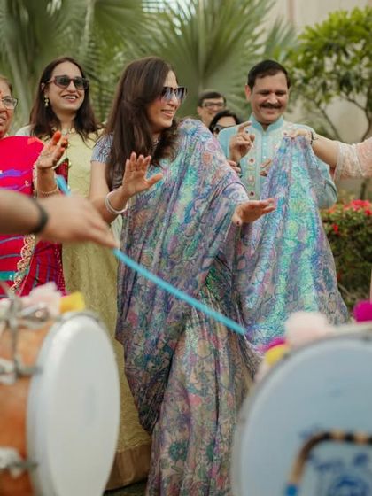 The infectious energy of the dhol players getting everyone on the dance floor. A Mehendi isn't complete without music and dance, and we ensure the energy is high from start to finish.