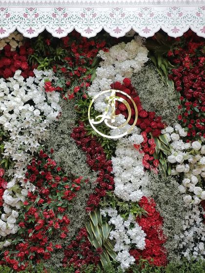 Royal Sanctuaries: Grand Wedding Mandaps & Receptions photo 39