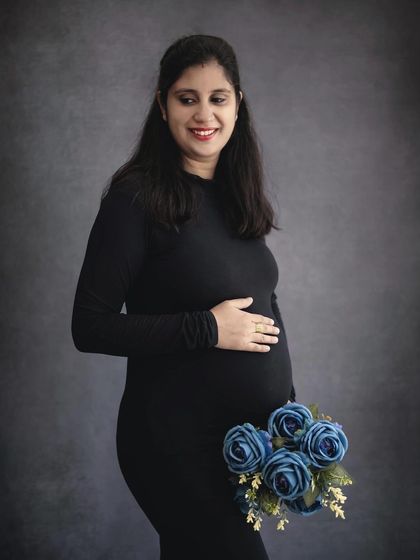 Lens And Stories - Maternity Photography The Glow of Motherhood: Solo Portraits photo 24