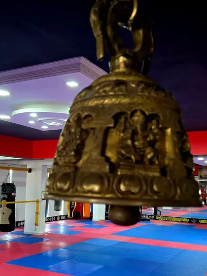 The traditional bell at our Honbu Dojo. Its ringing marks the beginning and end of training, a sound that calls students to focus and be present.