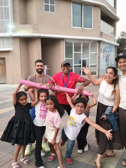 Fitness is a community affair at JuniorFit. We love it when parents join in the fun, creating a supportive and joyful environment for everyone. This photo from a Christmas playdate captures the spirit of our community perfectly.