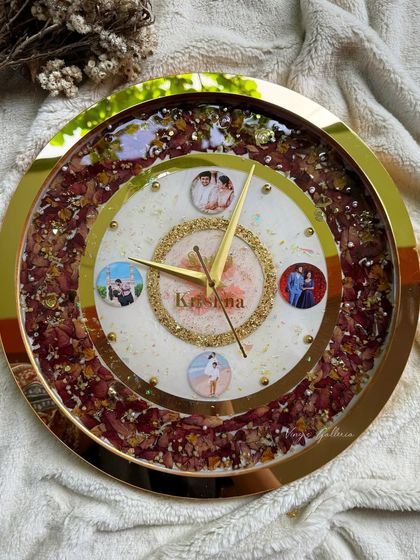 Vinys Galleria - Custom Resin Home Decor Resin Clocks, Lamps & Blocks photo 8