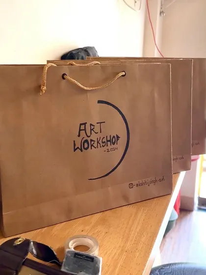 A look at the custom 'Art Workshop' bags I prepare for every participant.