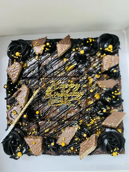 A rich and fudgy brownie cake, perfect for chocolate lovers.