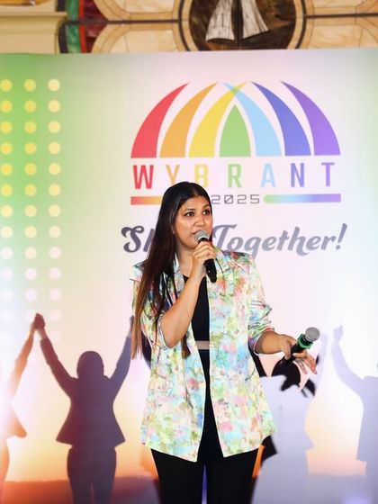 Addressing the team at the Wysetek 'Shine Together' event. Even in a casual setting, my delivery is clear, confident, and engaging.