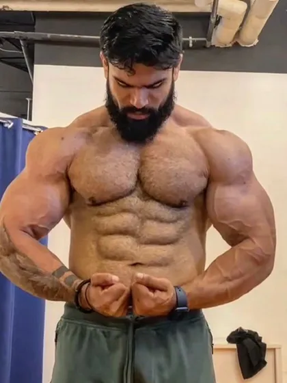 This is the condition we aim for five weeks out from a competition. The focus is on achieving extreme leanness and muscle fullness, showcasing deep abdominal separation and vascularity. This stage of contest prep is critical for dialing in the final look.