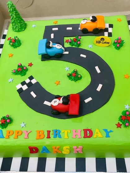 Kids' Character & Cartoon Cakes photo 45