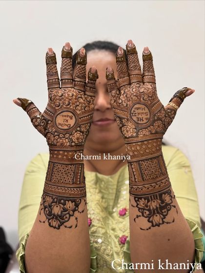 Custom Story & Portrait Mehendi photo 17