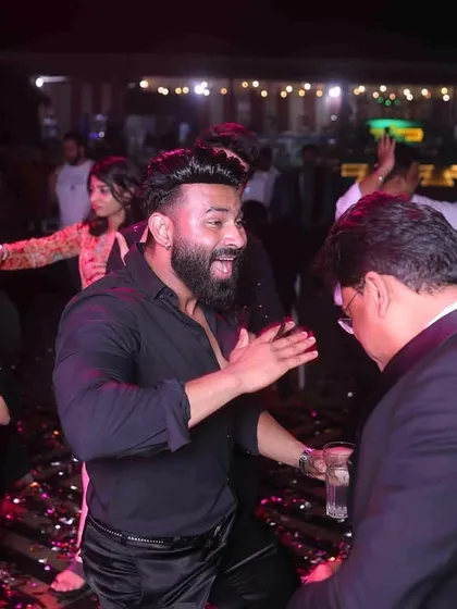 Candid moments of guests enjoying the Sangeet party. We manage the event so that everyone can relax and have a great time.