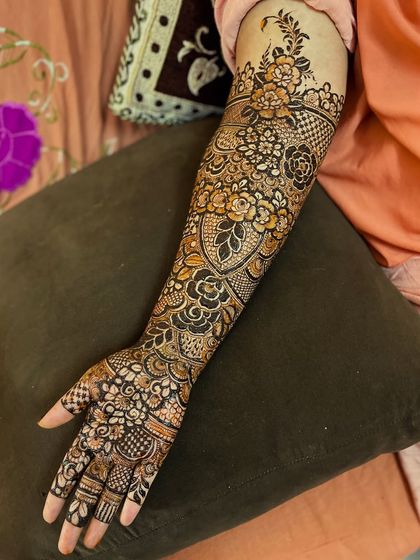 Z4 Studios - Bridal & Wedding Henna Signature Floral Bridal Henna photo 32