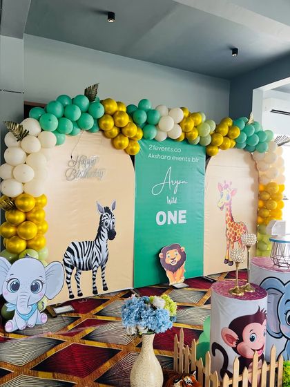 A detailed shot of the modern jungle theme, highlighting the clean lines and cute animal cutouts.