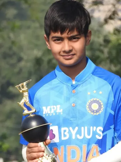 This young player, wearing the India jersey, embodies the dream that we nurture at our academy.