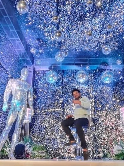 Modern & Themed Party Decor photo 3