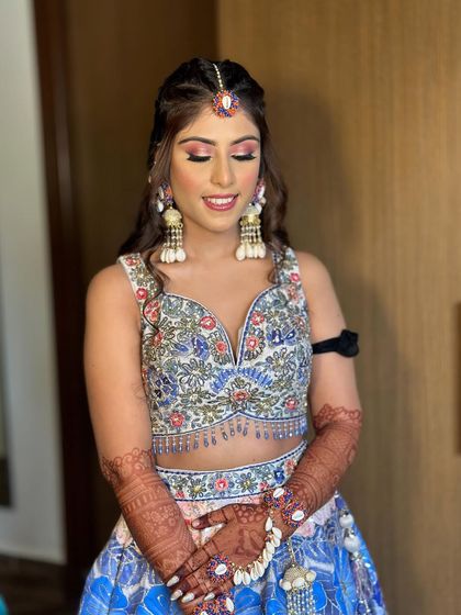 Modern & Pastel Brides photo 18