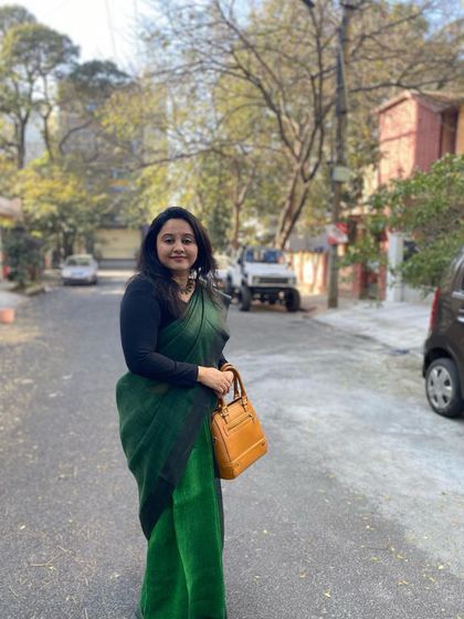 Wearing my confidence in a beautiful green saree from my brand, Indyvarna. A well-draped saree in a strong colour is a fantastic choice for office wear, projecting both grace and authority.
