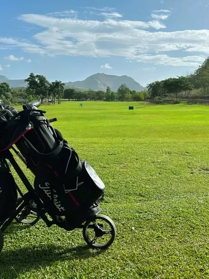 This is the goal: enjoying a day on a beautiful course with a bag full of clubs you can trust. A proper fitting makes your time on the greens more rewarding.