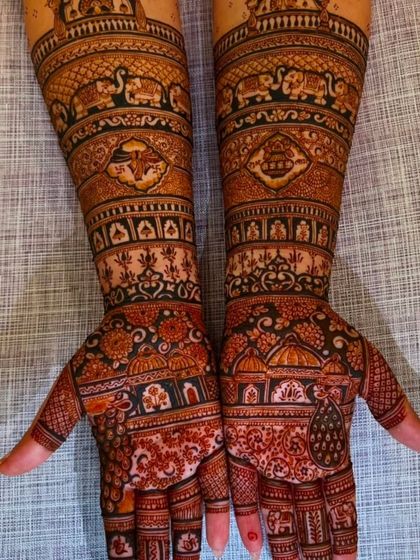 Intricate Bridal Mehndi photo 39