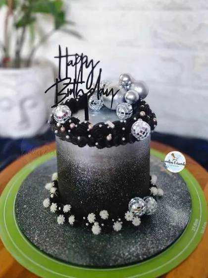 Devaagya Chawla - Custom Eggless Cakes Sleek & Sophisticated Designs photo 6