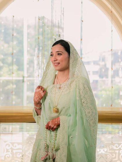 Modern Pastel & Ivory Brides photo 8