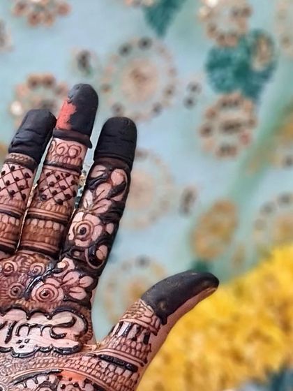 Mehndi Designer - Mehndi Artistry Services A Closer Look: Intricate Details photo 6