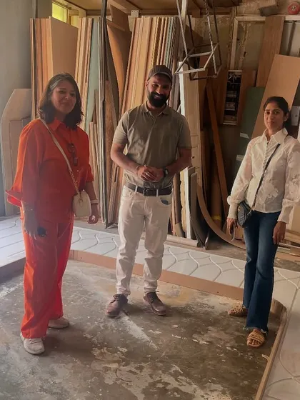 With the team at the factory in Dubai. Collaborative visits like this ensure that everyone, from the designer to the manufacturer, is aligned on the final product, guaranteeing quality and precision.