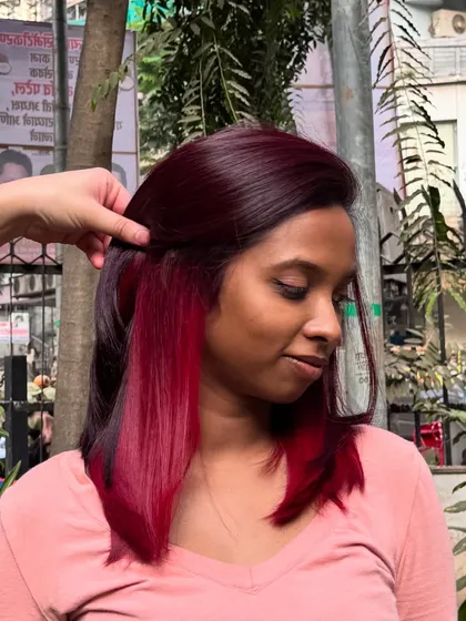 A little surprise with this Vino peekaboo color. We added a hidden panel of bright red for a fun pop of color that's visible when you want it to be, blending it perfectly with a darker base.