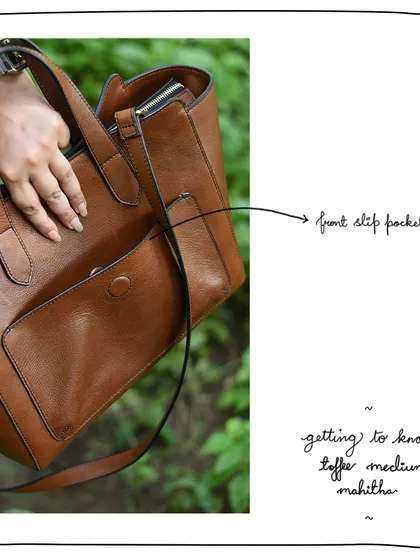 The Medium Mahitha features a convenient front slip pocket, perfect for keeping your most-used items easily accessible.