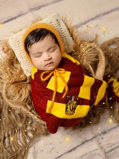 The magic is in the details. This Harry Potter themed newborn shoot is one of my favorites to create for fellow fans.