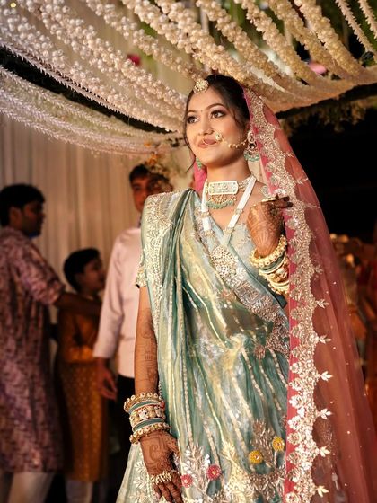 Engagement & Reception Glam photo 17