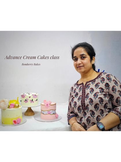 Beginner to Pro: Our Comprehensive Cake Classes photo 10