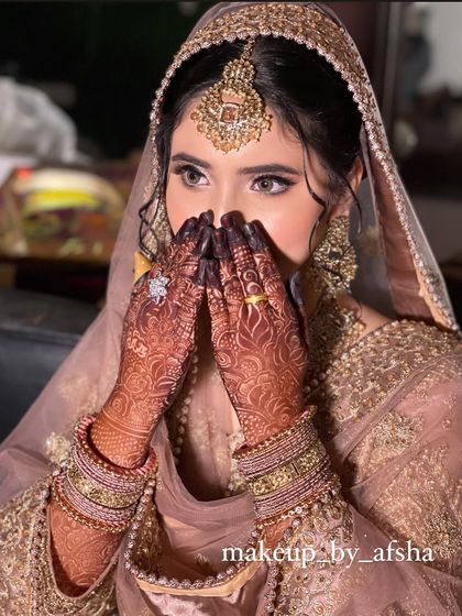 Soft & Ethereal: Pastel, White & Gold Looks photo 86