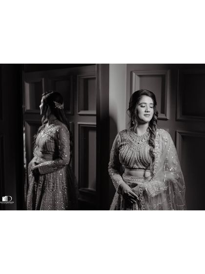 A black and white diptych showing the bride from different perspectives. This artistic composition plays with reflection and profile, resulting in a timeless and elegant portrait.