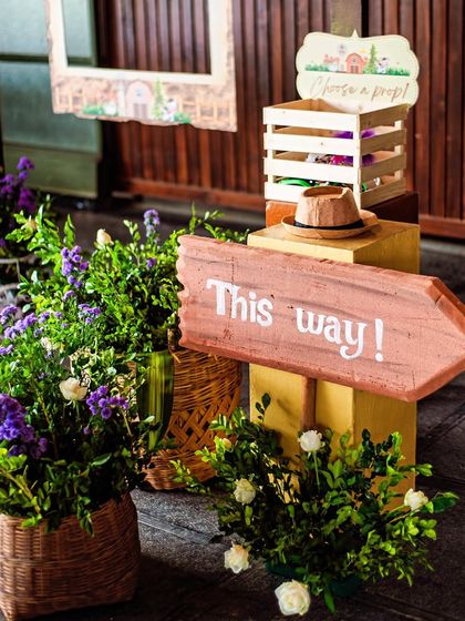 Venu Events - Full-Service Themed Birthday Party Planning Charming Barnyard Bashes photo 10