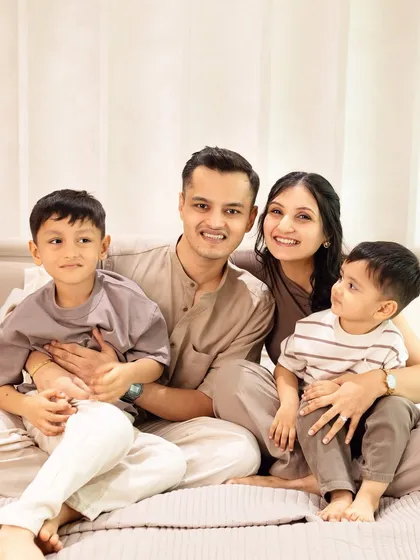 A beautiful, warm-toned family portrait taken in our studio. We can accommodate multiple generations to create a complete family picture.