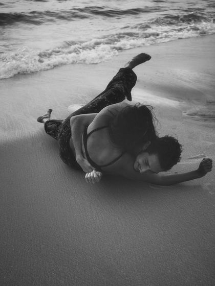 Agy Thomas - Couples & Pre-Wedding Photography Coastal Romance: Engagements by the Sea photo 5