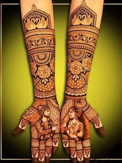 A beautiful design with swan and floral motifs, perfect for a bride who wants a traditional yet delicate look.