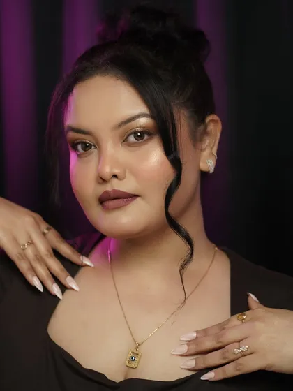 As your mentor, I believe that glowing up on the outside helps you shine from within. Great nails are a part of that journey to feeling confident and unstoppable.