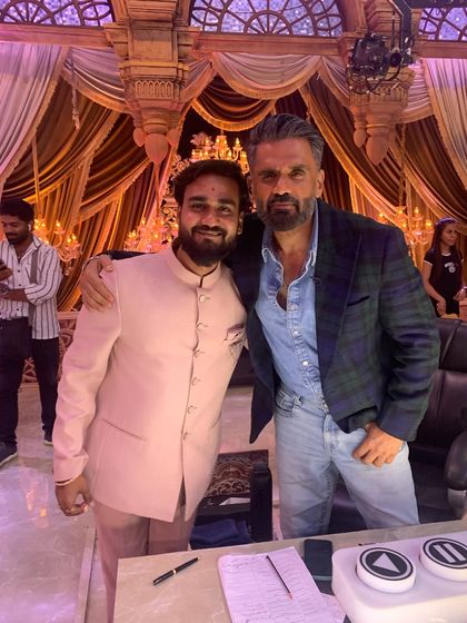 Behind the scenes on the set of Dance Deewane with judge Suniel Shetty. It was an honor to meet him and perform on the show.